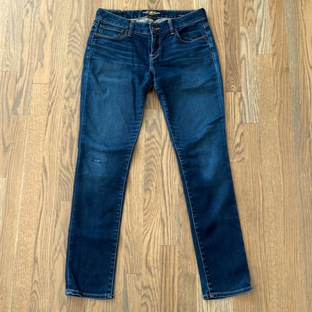 Lucky Brand Lola Jeans Low Rise Skinny sz 8/29 Womens Dark Wash Blue Distressed